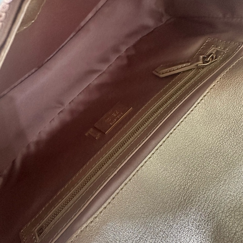 FENDI BAGUETTE ROSE GOLD RARE - Picture 10 of 12